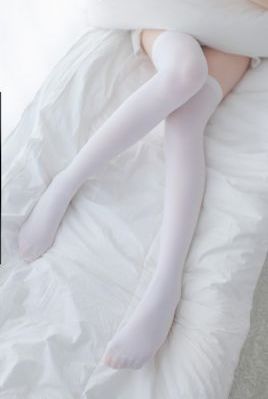 可怜的东西_十万网红美女美酱
