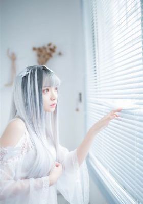 高冷美女被灌醉无力反抗_720免费观看电视剧